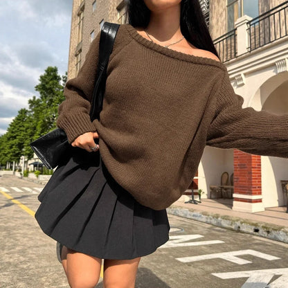 AMARA OFF-SHOULDER PULLOVER – LÄSSIGER STRICK MIT ELEGANZ