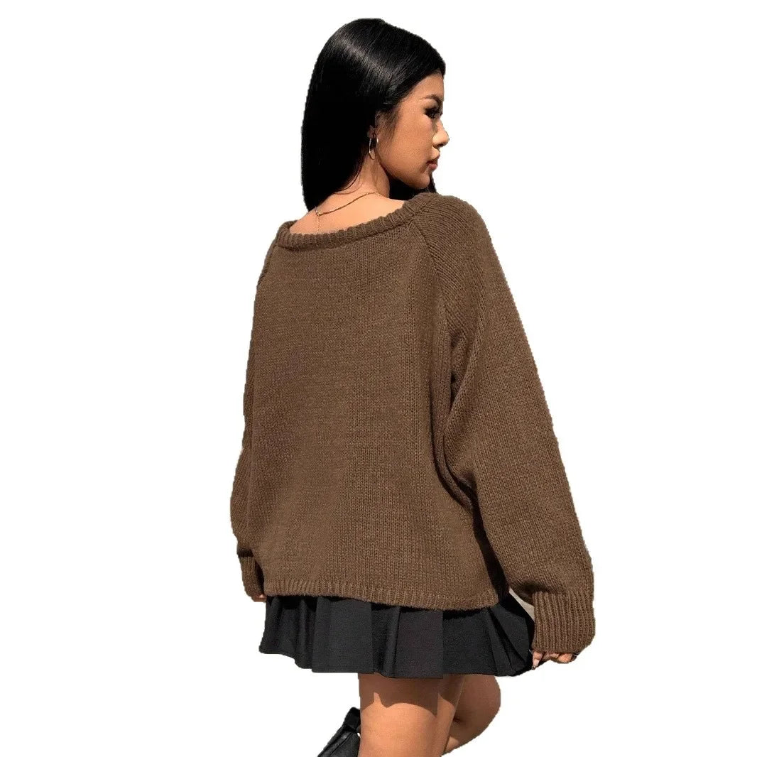 AMARA OFF-SHOULDER PULLOVER – LÄSSIGER STRICK MIT ELEGANZ