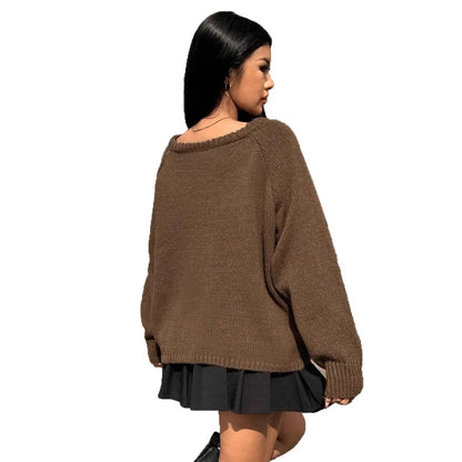 AMARA OFF-SHOULDER PULLOVER – LÄSSIGER STRICK MIT ELEGANZ