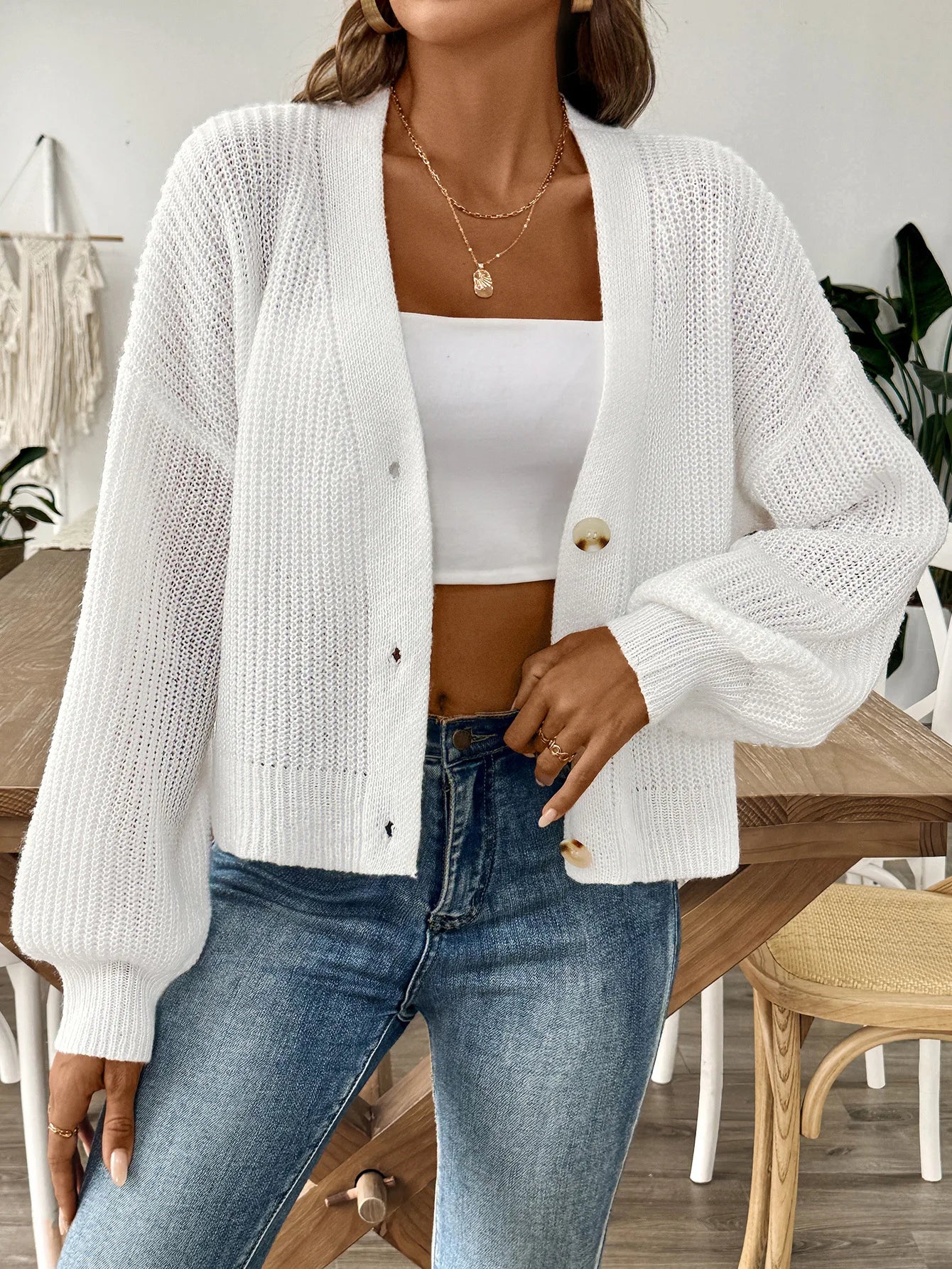 LIVIA STRICK-CARDIGAN MIT BALLONÄRMELN UND V-AUSSCHNITT