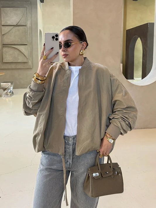 MAELLE BOMBERJACKE MIT STEHKRAGEN – KHAKI & OVERSIZED