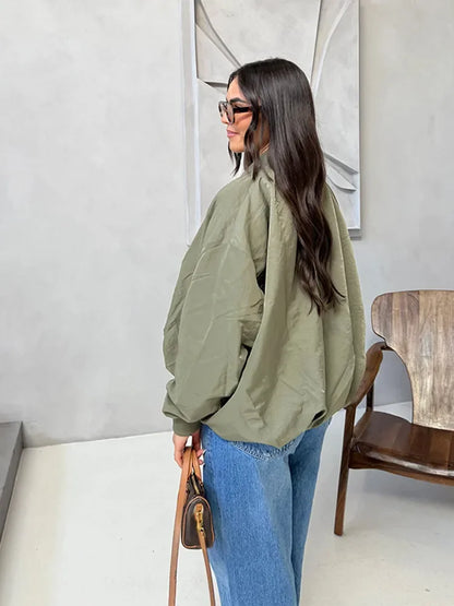 MAELLE BOMBERJACKE MIT STEHKRAGEN – KHAKI & OVERSIZED