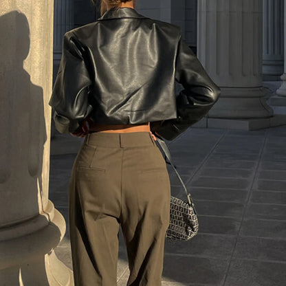 KIMBERLY KUNSTLEDERJACKE – CROPPED DAMENJACKE MIT KNÖPFEN & KRAGEN