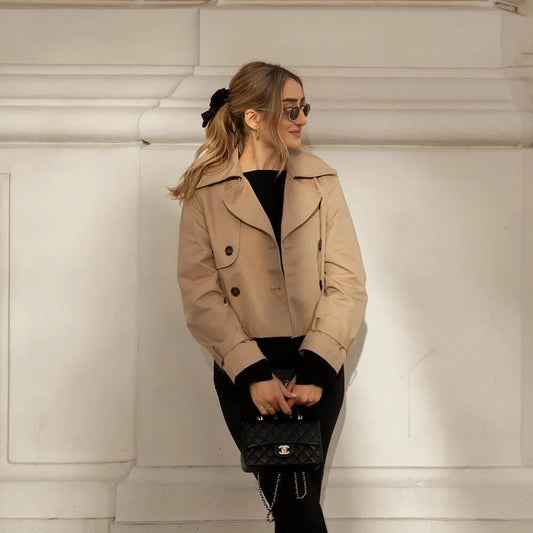 OSORIA CROPPED TRENCHJACKE MIT DOPPELKNOPF-VERSCHLUSS