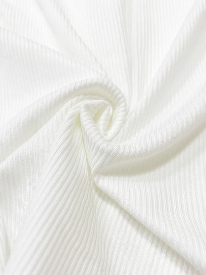 INES RIPPED T-SHIRT MIT HALBKNOPF – FIGURBETONT & WEISS