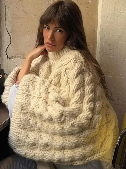 MIRELLA PULLOVER – OVERSIZE MIT ZOPFMUSTER