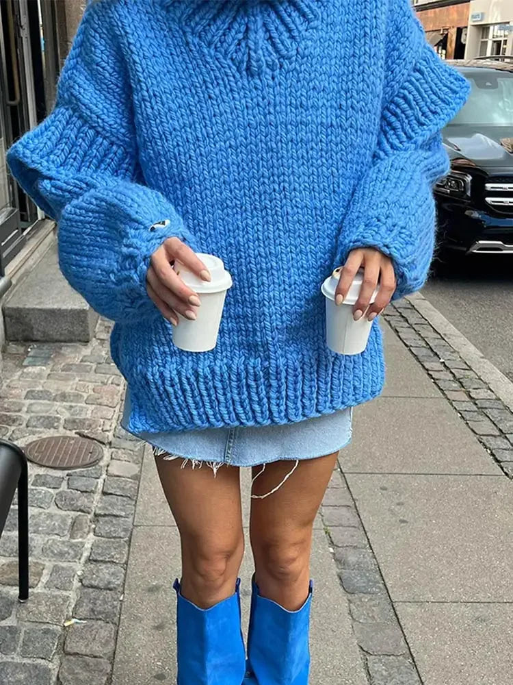 AMARA ROLLKRAGENPULLOVER – STRICK OVERSIZE WEISS