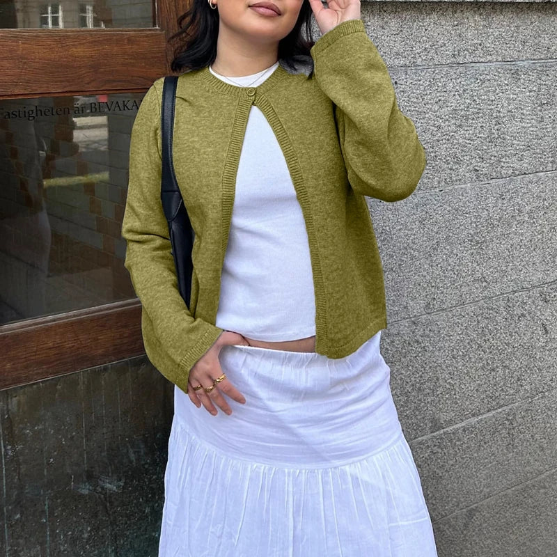 MARIBEL STRICKJACKE – ELEGANT MIT KNOPF VORNE