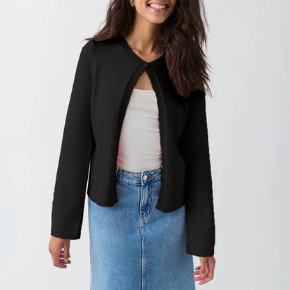 MARIBEL STRICKJACKE – ELEGANT MIT KNOPF VORNE