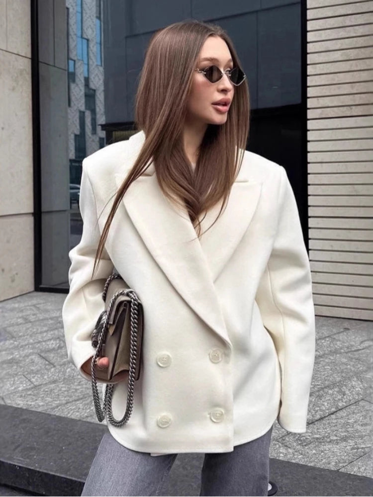 AMARA WOLLBLASER – ELEGANT & ZEITLOS
