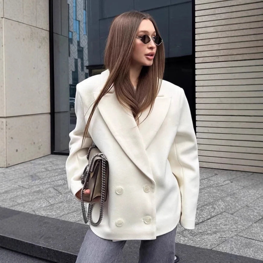 AMARA WOLLBLASER – ELEGANT & ZEITLOS