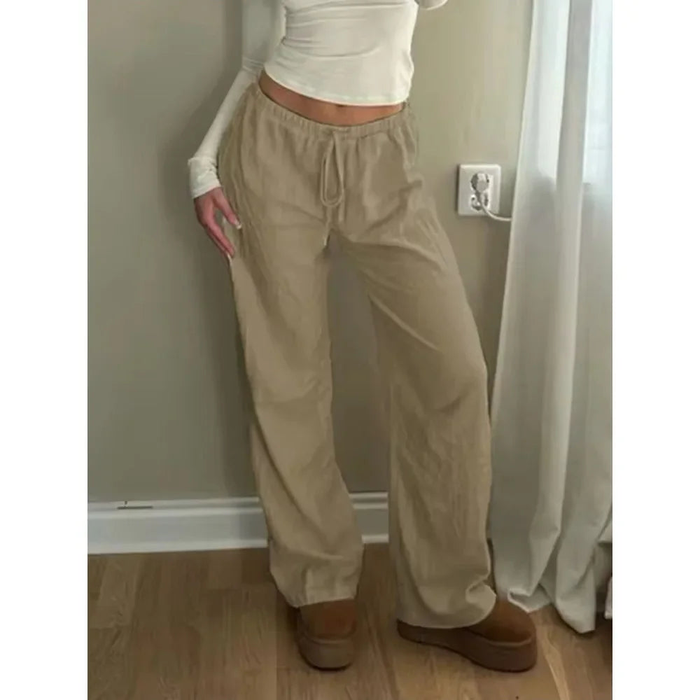 NAOMI HOSE – WEITE PREMIUM-PANTS MIT GERADER SILHOUETTE