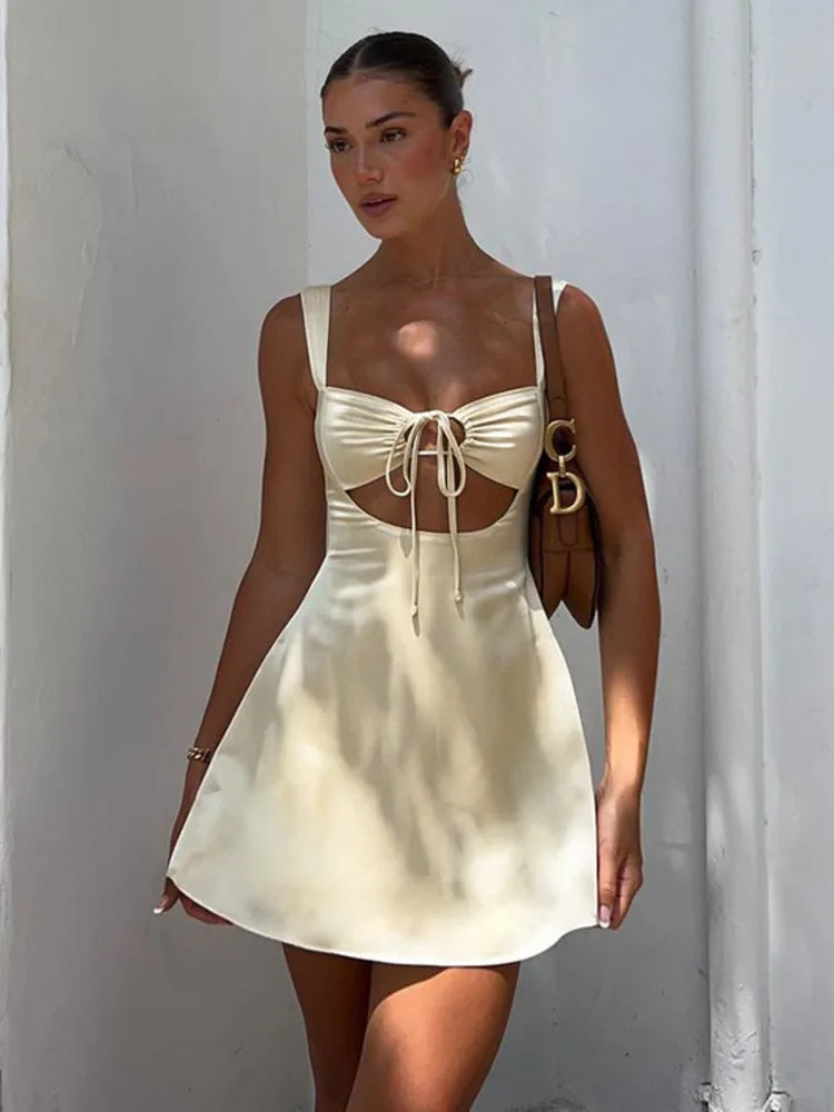 Mozision Hollow Out Verband sexy Mini -Kleid für Frauen 2024 Sommer neu 3