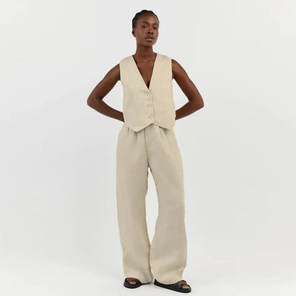 LEONTINA EINTEILER – ÄRMELLOSER JUMPSUIT MIT TIEFEM V-AUSSCHNITT