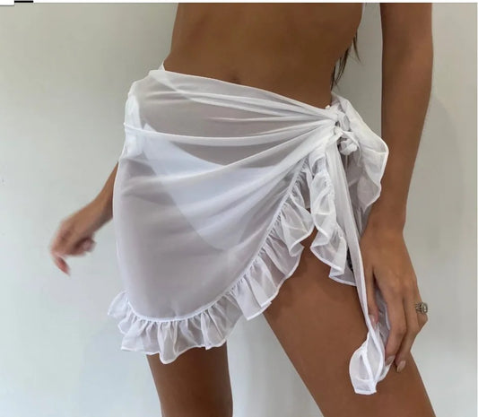 SOFI | WRAP KURZER CHIFFON-SARONG ALS STRANDÜBERWURF