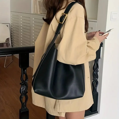 ELEGANTE WIDE-STRAP SCHULTERTASCHE