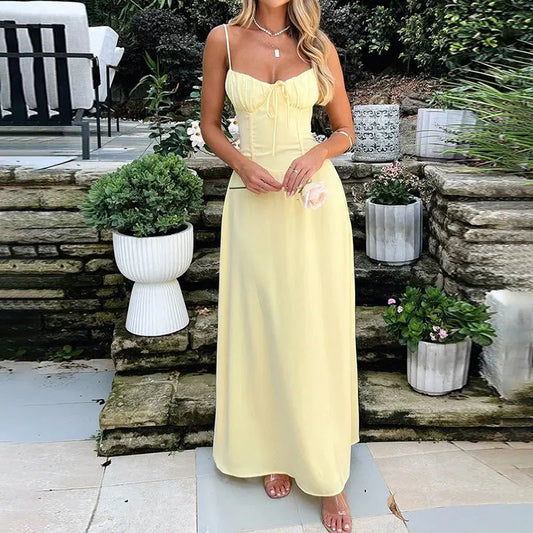 SOLÈA | SOMMERLICHES MAXIKLEID MIT SCHNÜRUNGSDETAIL