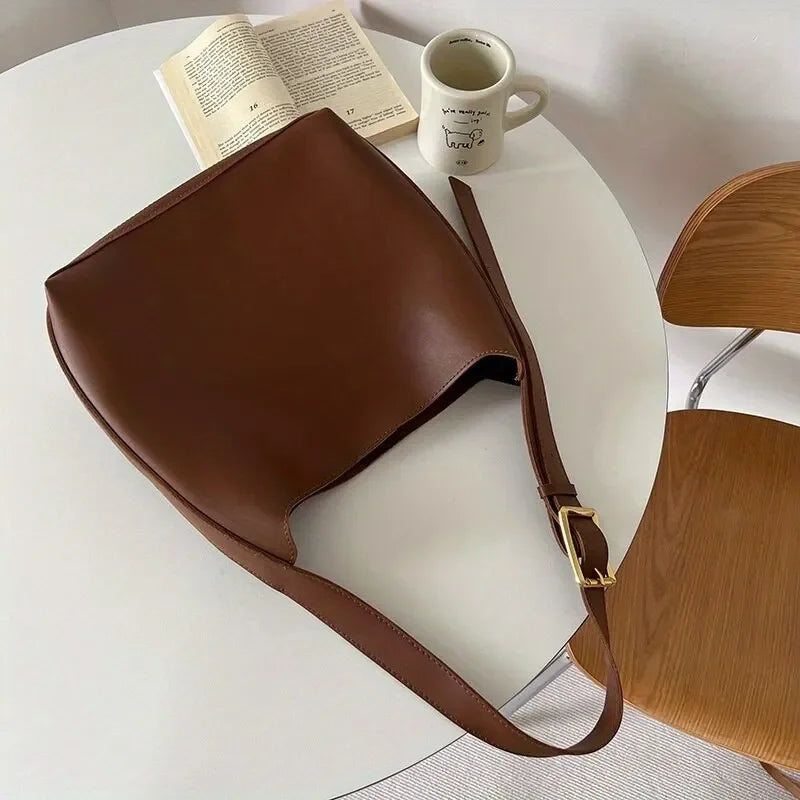 ELEGANTE WIDE-STRAP SCHULTERTASCHE