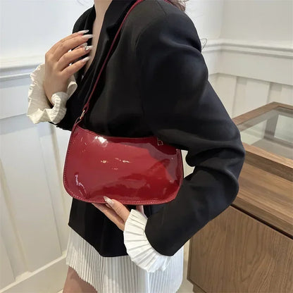 ELEGANTE GLOSSY SCHULTERTASCHE
