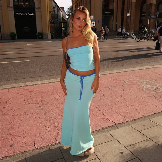 AMÉLIE – MAXIROCK MIT TAILLENSCHLITZ IN HELLBLAU