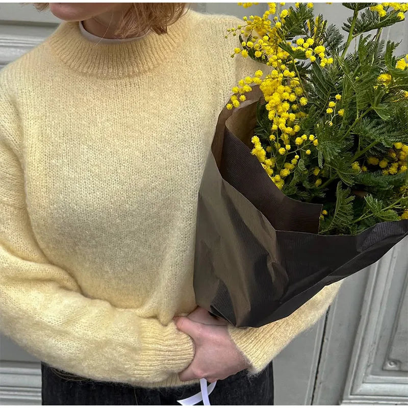 ELENORA PULLOVER – OFF-SHOULDER DESIGN WEISS