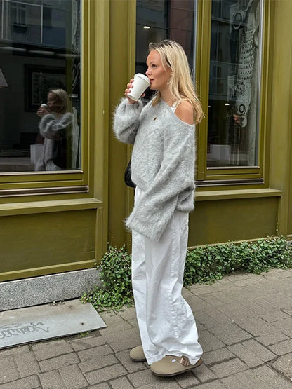 ELENORA PULLOVER – OFF-SHOULDER DESIGN WEISS
