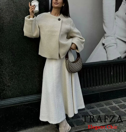CROPPED JACKE – MINIMAL CHIC