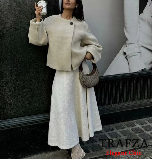CROPPED JACKE – MINIMAL CHIC