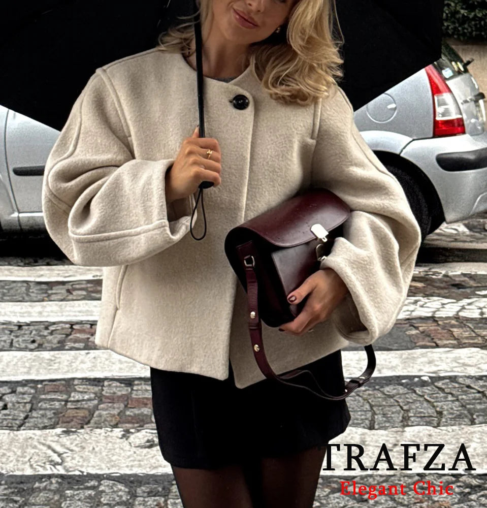 CROPPED JACKE – MINIMAL CHIC