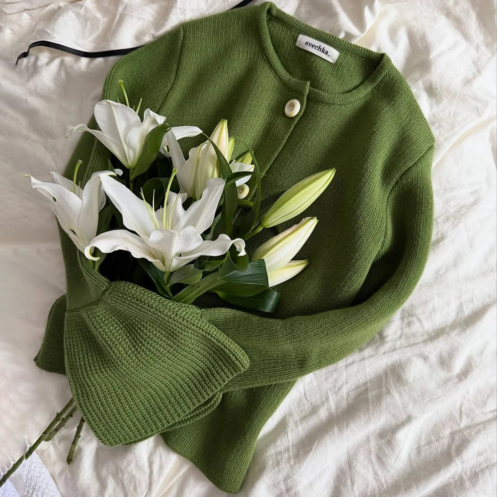 ELIANE STRICKJACKE MIT KNÖPFEN