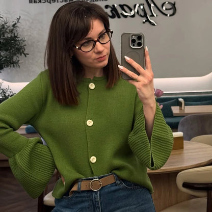 ELIANE STRICKJACKE MIT KNÖPFEN