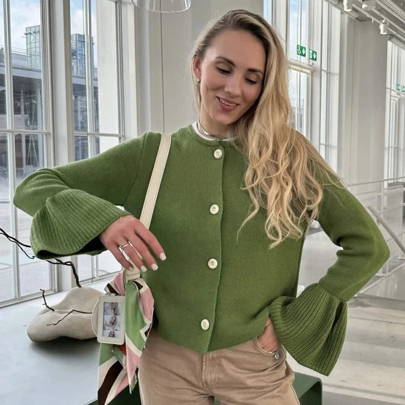 ELIANE STRICKJACKE MIT KNÖPFEN