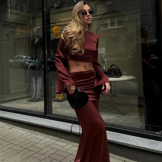 LEONORA – ZWEITEILER MIT CROP-TOP & MAXIROCK IN BURGUNDERROT