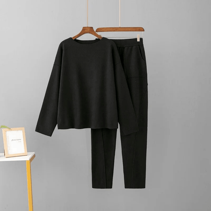 NORA – GEMÜTLICHES SWEATER-SET AUS STRICK MIT LOCKEREM SCHNITT